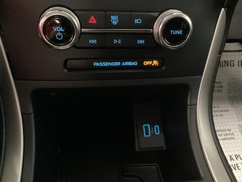 Used 2024 Ford Edge SEL w/ Convenience Package AWD/4WD image 31