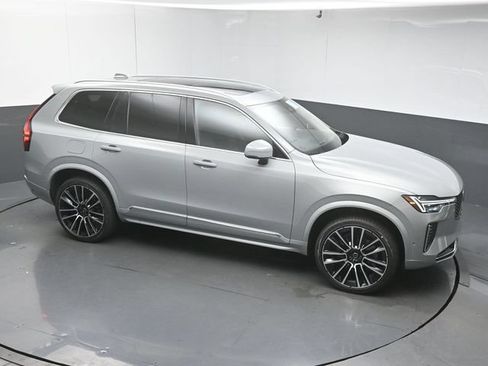 Used 2026 Volvo XC90 B6 Plus w/ Protection Package Premier AWD/4WD image 42