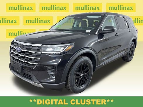 New 2026 Ford Explorer Active RWD image 13