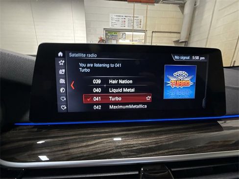 Used 2018 BMW 540i xDrive image 16