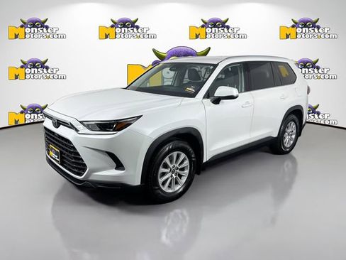 Used 2024 Toyota Grand Highlander XLE image 1