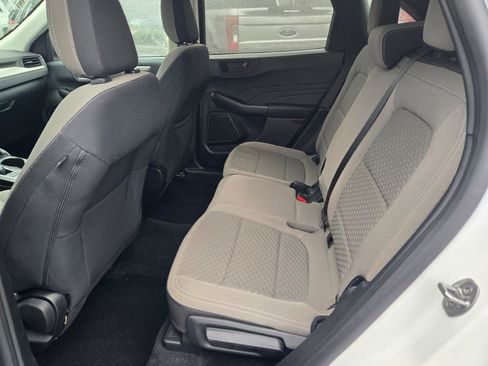 Certified 2022 Ford Escape SE w/ Cold Weather Package image 15