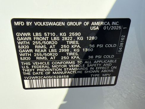 Used 2025 Volkswagen Atlas SE image 19