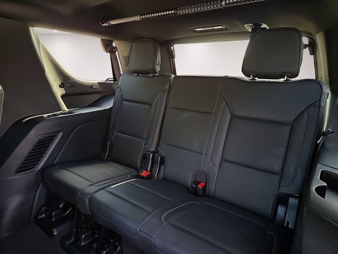 Used 2023 GMC Yukon Denali AWD/4WD image 10