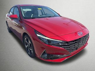 Used 2022 Hyundai Elantra Limited w/ Winter Weather Package 360° Tour