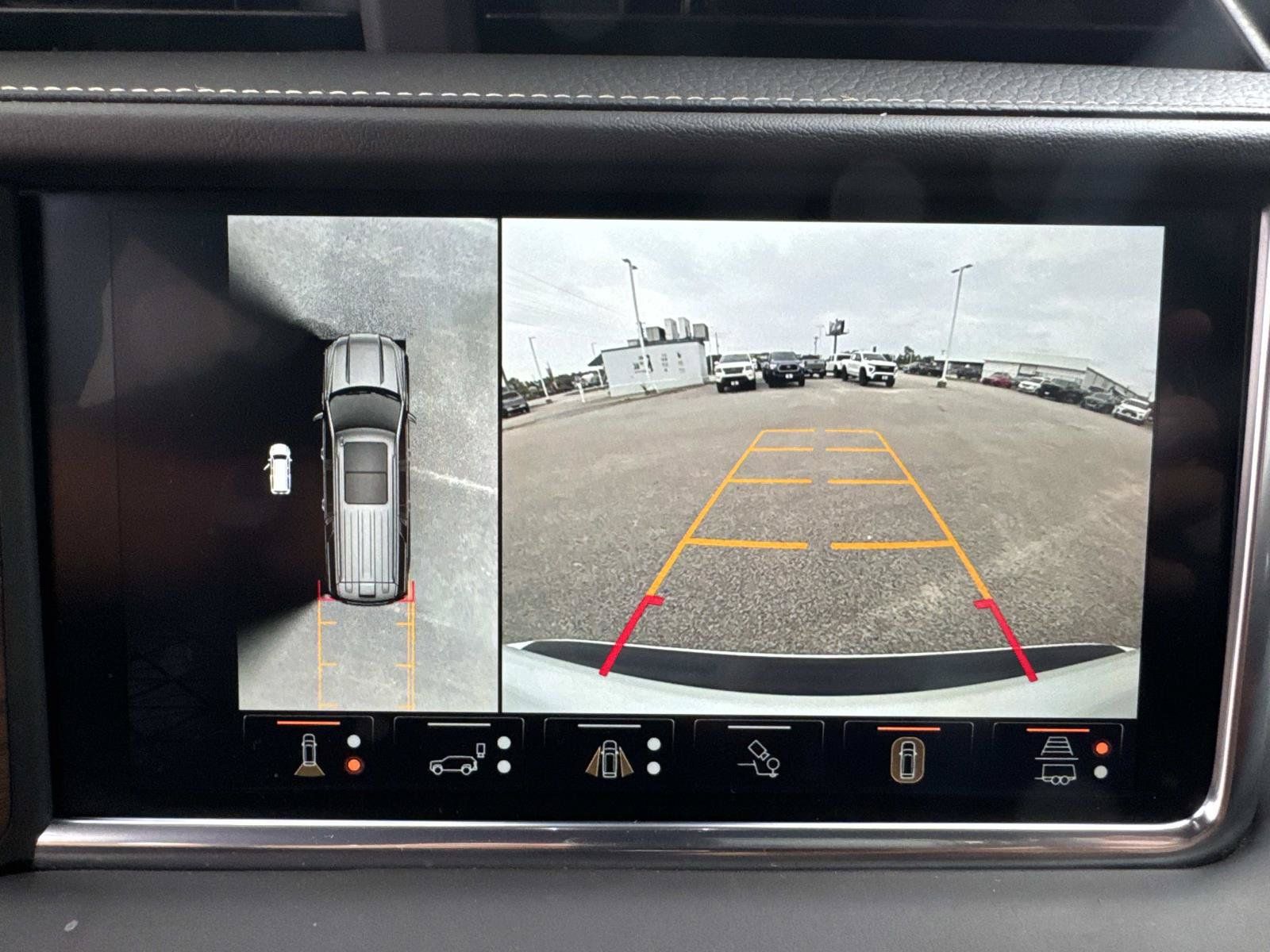 Used 2024 GMC Yukon Denali Ultimate AWD/4WD image 33
