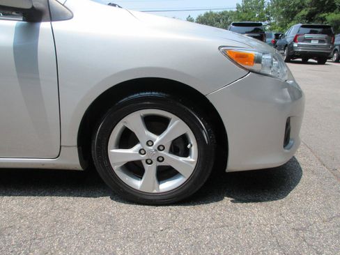 Used 2012 Toyota Corolla LE w/ Premium Pkg FWD image 21