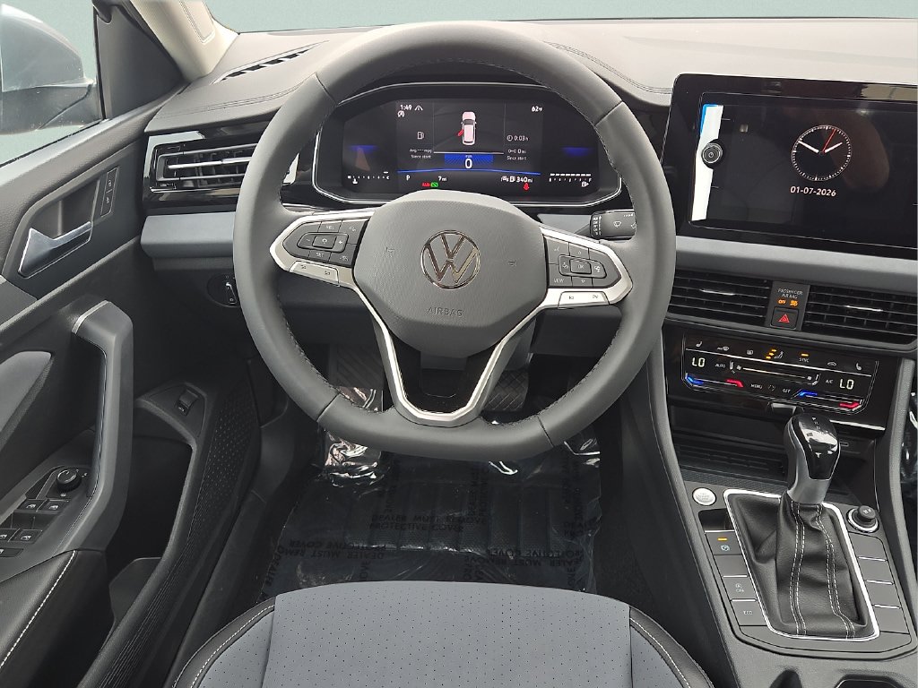 Used 2026 Volkswagen Jetta SE FWD image 13