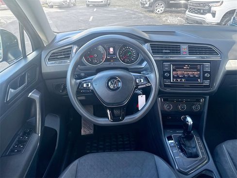 Used 2018 Volkswagen Tiguan S image 21