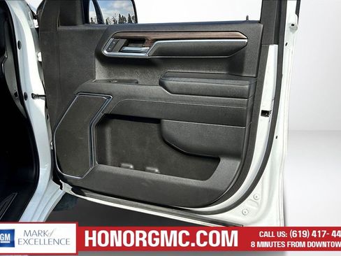 Used 2022 Chevrolet Silverado 1500 LT AWD/4WD image 28