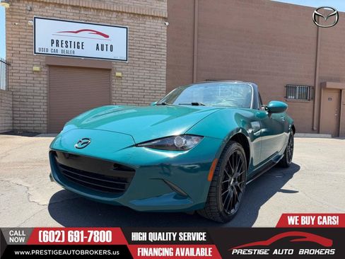 Used 2016 MAZDA MX-5 Miata Club w/ Brembo/BBS Package RWD image 5