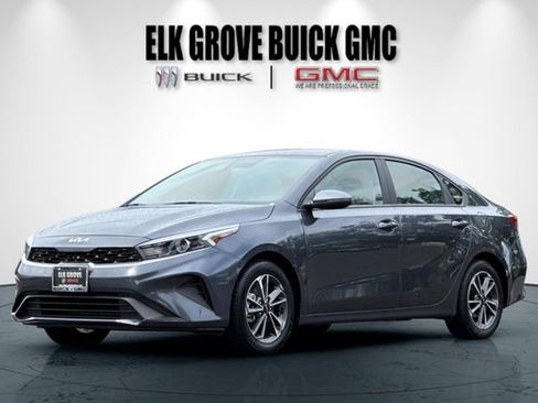 Used 2023 Kia Forte LXS w/ LXS Technology Package FWD image 8