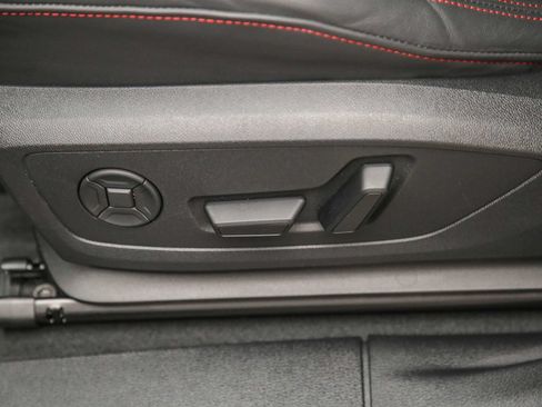 Certified 2025 Audi Q3 2.0T Premium Plus w/ Premium Plus Package AWD/4WD image 22