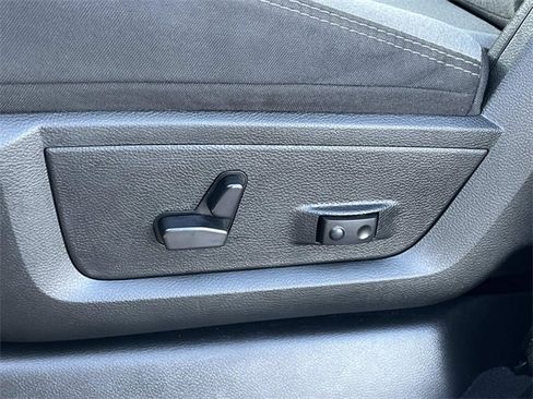 Used 2024 RAM 3500 Big Horn image 31