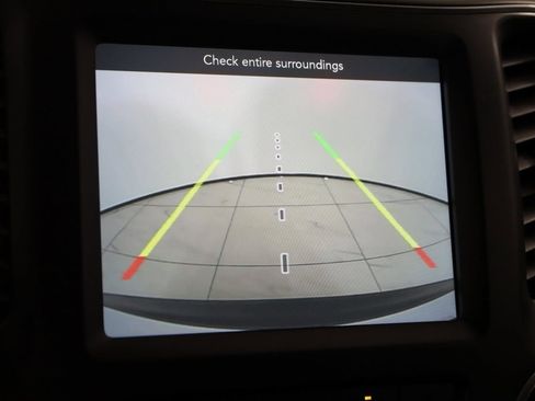 Used 2022 Jeep Cherokee Trailhawk w/ Comfort/Convenience Group image 10