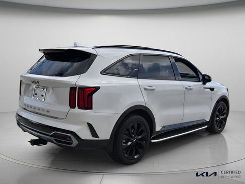 Certified 2022 Kia Sorento SX FWD image 7