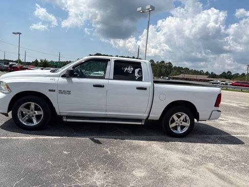 Used 2017 RAM 1500 Express RWD image 5