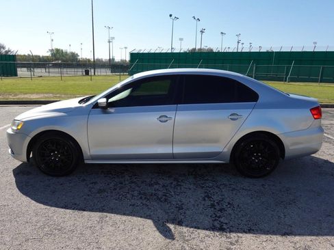 Used 2013 Volkswagen Jetta SE image 4