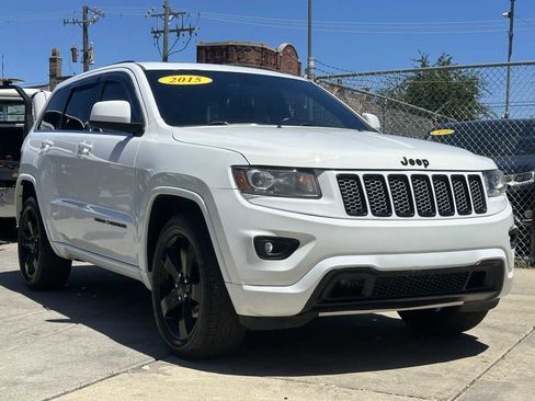 Used 2015 Jeep Grand Cherokee Altitude AWD/4WD image 3