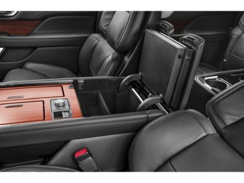 Used 2024 Lincoln Navigator Reserve AWD/4WD image 14