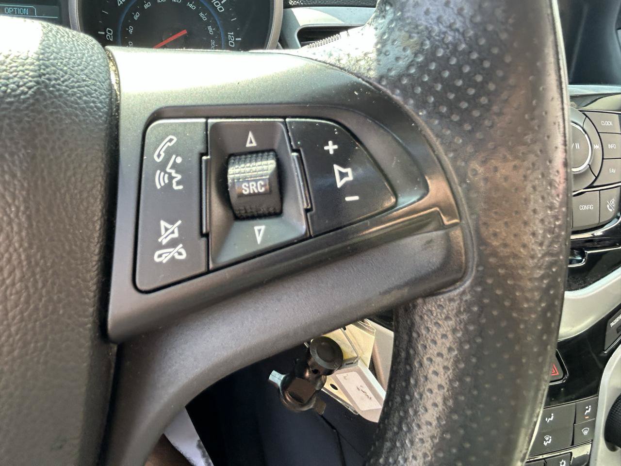 Used 2014 Chevrolet Cruze LS FWD image 17
