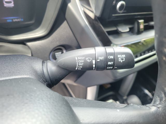 Used 2022 Toyota Corolla Cross LE AWD/4WD image 24
