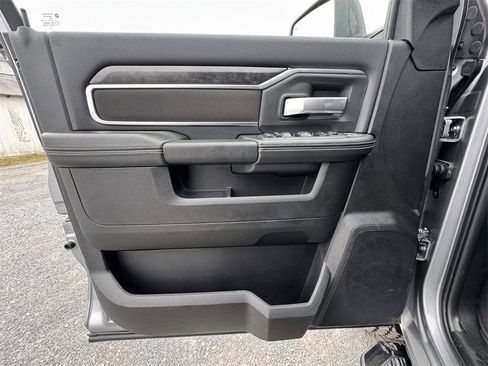 Used 2024 RAM 2500 Big Horn w/ Night Edition image 25