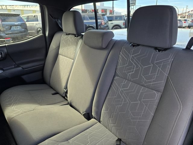 Used 2018 Toyota Tacoma TRD Off-Road AWD/4WD image 17