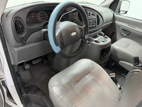 Used 2003 Ford E-350 and Econoline 350 XL RWD image 52