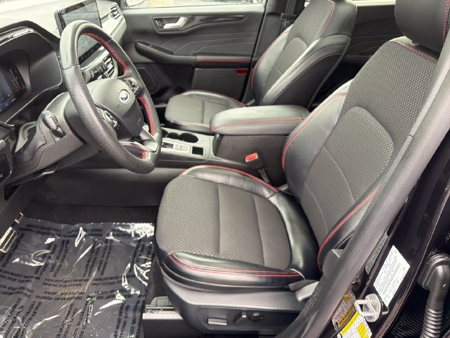 Used 2024 Ford Escape ST-Line w/ Tech Pack #1 AWD/4WD image 9