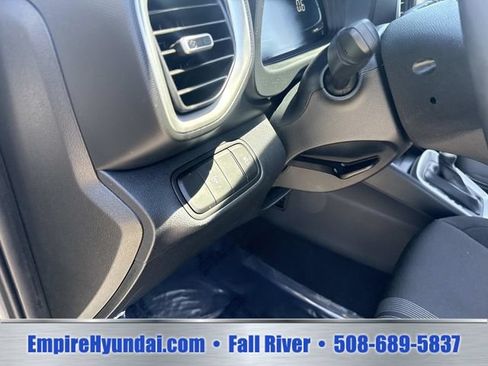 Certified 2026 Hyundai Venue SEL FWD image 18