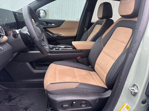 Used 2026 Chevrolet Equinox ACTIV w/ Safety and Technology Package FWD image 15