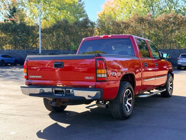 Used 2006 GMC Sierra 1500 SLE w/ Light Duty Power Package AWD/4WD image 4
