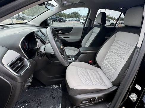 Used 2020 Chevrolet Equinox LS w/ LS Convenience Package FWD image 18