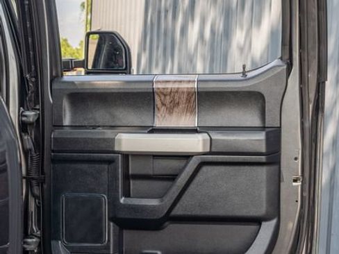 Used 2018 Ford F350 Lariat w/ Lariat Ultimate Package AWD/4WD image 39