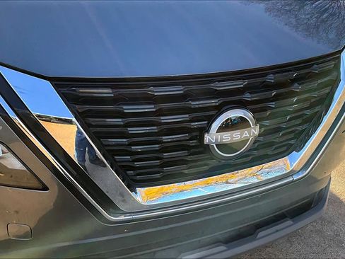 Used 2023 Nissan Rogue S image 27