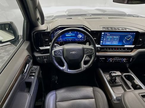 Used 2022 Chevrolet Silverado 1500 LT Trail Boss w/ LT Trail Boss Premium Package AWD/4WD image 22
