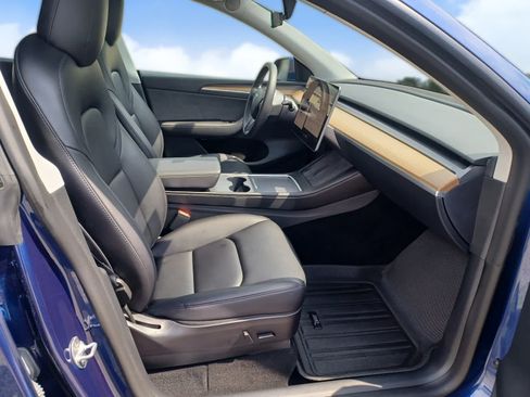 Used 2023 Tesla Model Y AWD image 17