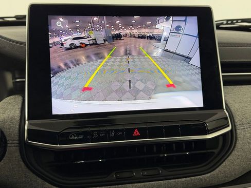 Used 2022 Jeep Compass Latitude image 19