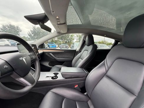 Used 2024 Tesla Model Y Long Range image 19