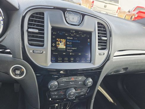 Used 2023 Chrysler 300 S image 29