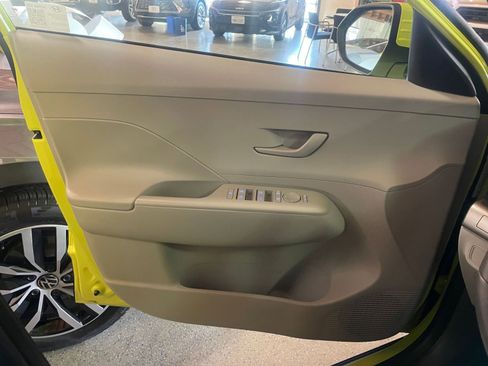 Used 2025 Hyundai Kona SEL image 20