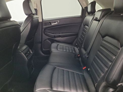 Used 2020 Ford Edge SEL w/ Convenience Package FWD image 18