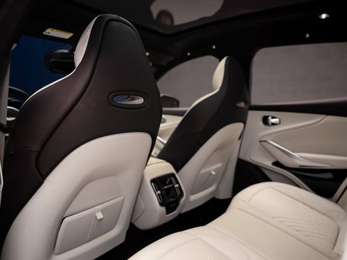 Used 2023 Aston Martin DBX AWD/4WD image 64