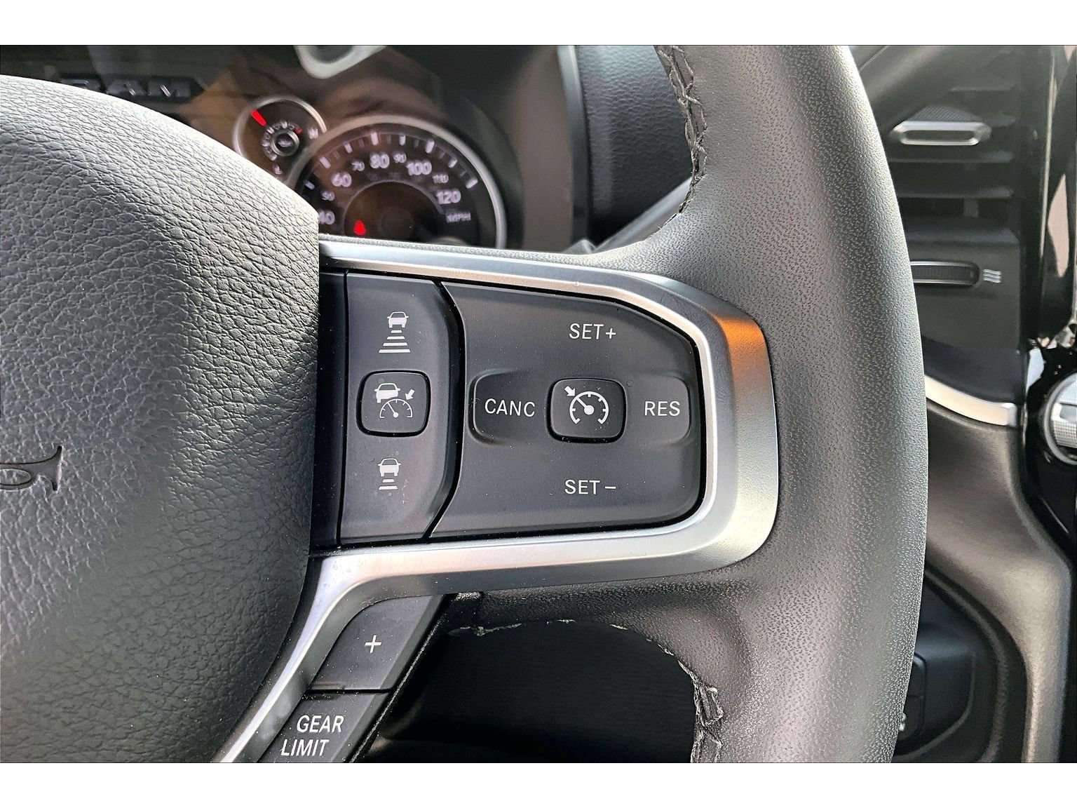 Used 2025 RAM 2500 Big Horn AWD/4WD image 19