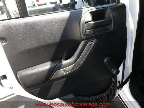 Used 2014 Jeep Wrangler Unlimited Sport AWD/4WD image 19