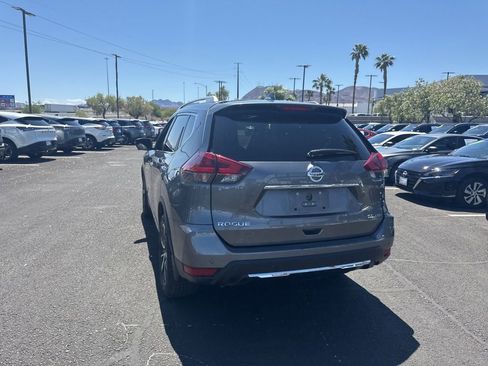 Used 2019 Nissan Rogue SL w/ Premium Package AWD/4WD image 12