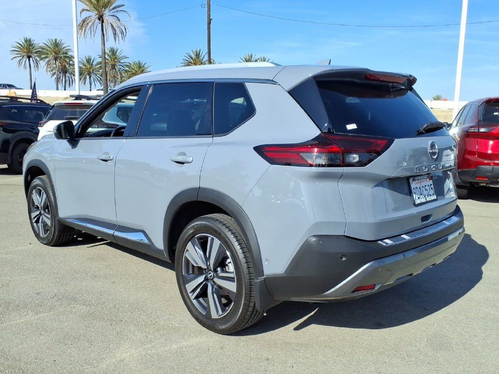 Certified 2023 Nissan Rogue SL w/ SL Premium Package FWD image 8