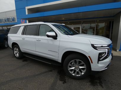 New 2026 Chevrolet Suburban Premier w/ Sun And Tow Package