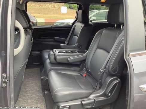 Used 2024 Honda Odyssey Touring image 13